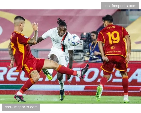 战术板：解析AC米兰在比赛最后15分钟“全面压上”战术的具体落位